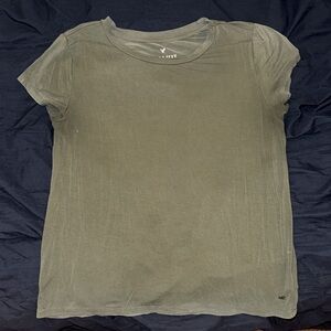 Women’s American Eagle top